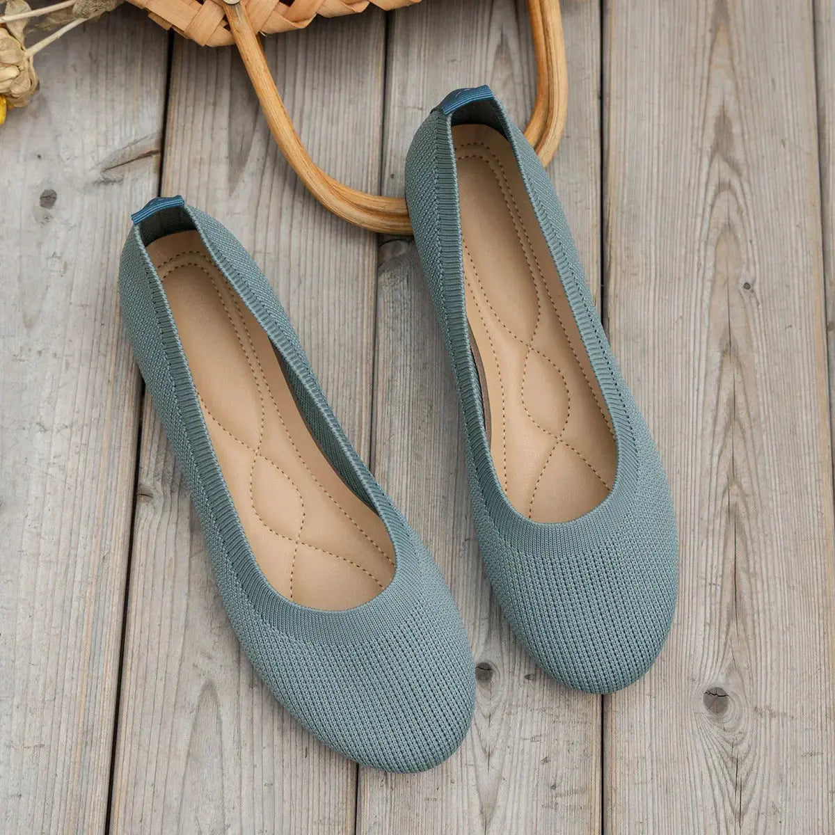 Flat ballerina shoes with ankle strap Dika Studio