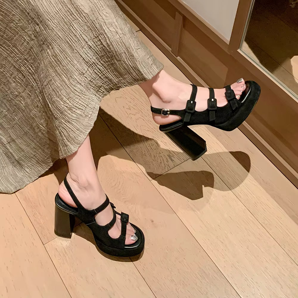 Daelene ankle strap sandal