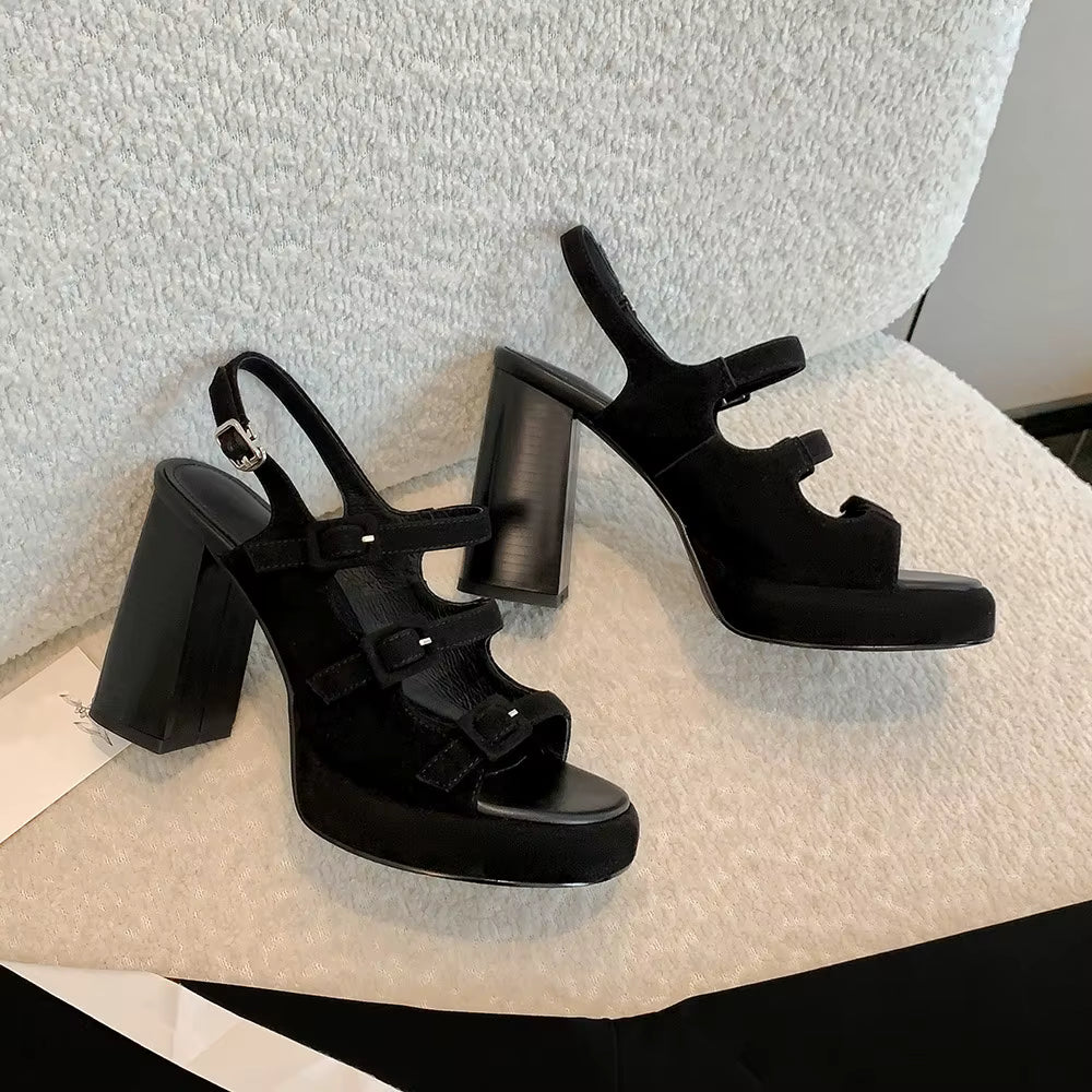 Daelene ankle strap sandal